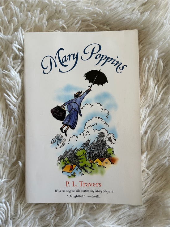 Indigo Other - Mary Poppins by PL Travers, Illustrated Book